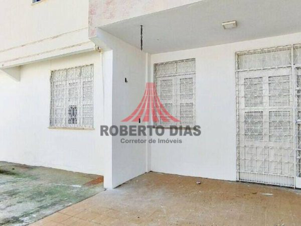 Apartamento térreo, Ed. Sabina, com 3 quartos  à venda, medindo 130 m² por R$ 280.000, Fortaleza-Ceará