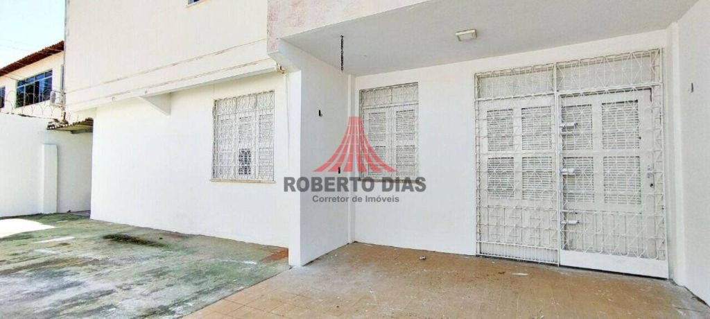 Apartamento térreo, Ed. Sabina, com 3 quartos  à venda, medindo 130 m² por R$ 280.000, Fortaleza-Ceará