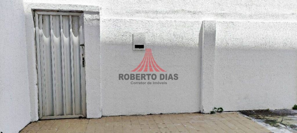 Apartamento térreo, Ed. Sabina, com 3 quartos  à venda, medindo 130 m² por R$ 280.000, Fortaleza-Ceará