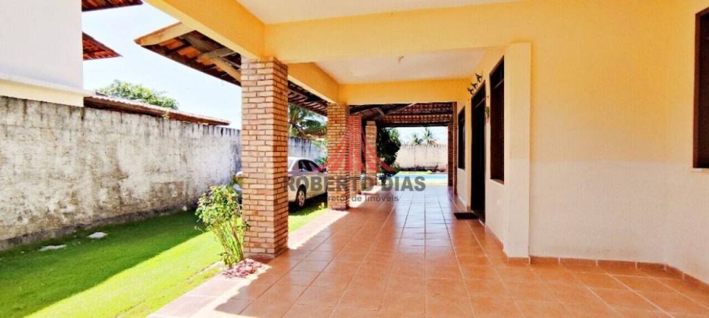 Casa com 4 Quartos e 3 banheiros à Venda, 186,86m² por R$ 350.000 , Praia do Presídio , Aquiraz-Ceará.