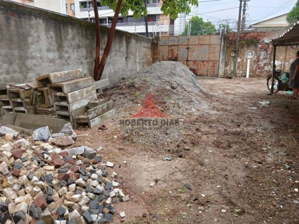 Terreno à venda, 330 m² por R$ 670.000 no bairro de Fátima – Fortaleza-Ceará