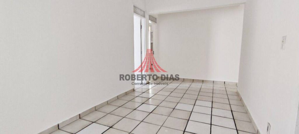 Apartamento térreo, Ed. Sabina, com 3 quartos  à venda, medindo 130 m² por R$ 280.000, Fortaleza-Ceará