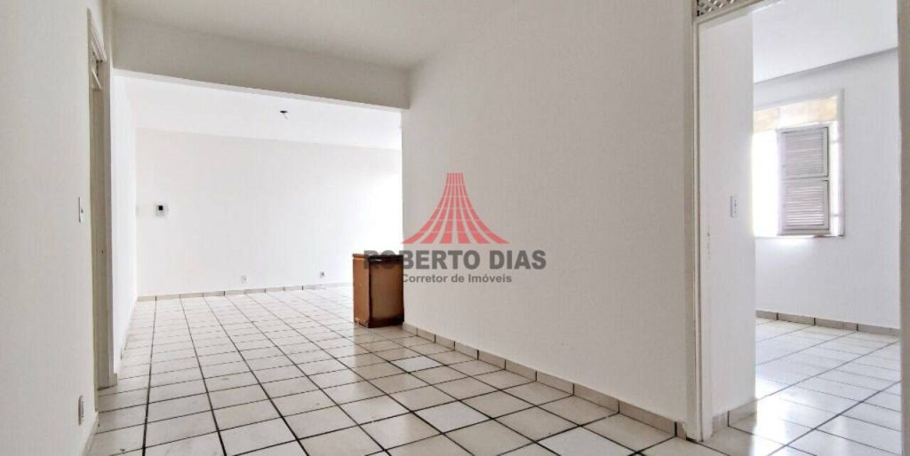 Apartamento térreo, Ed. Sabina, com 3 quartos  à venda, medindo 130 m² por R$ 280.000, Fortaleza-Ceará