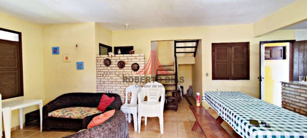 Casa com 4 Quartos e 3 banheiros à Venda, 186,86m² por R$ 350.000 , Praia do Presídio , Aquiraz-Ceará.