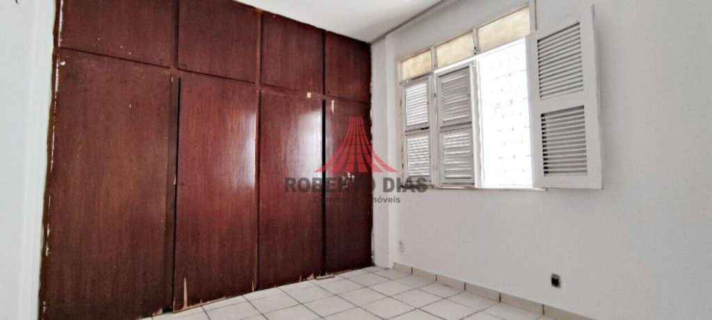 Apartamento térreo, Ed. Sabina, com 3 quartos  à venda, medindo 130 m² por R$ 280.000, Fortaleza-Ceará