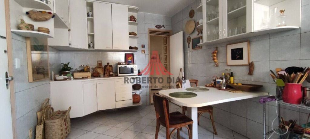 Apartamento com 3 Quartos à Venda, 130m² – R$595.000 – Edifício Lívio Arruda – Meireles – Fortaleza-Ceará