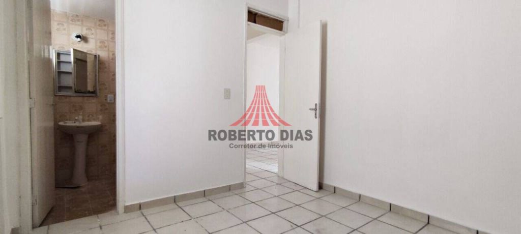 Apartamento térreo, Ed. Sabina, com 3 quartos  à venda, medindo 130 m² por R$ 280.000, Fortaleza-Ceará