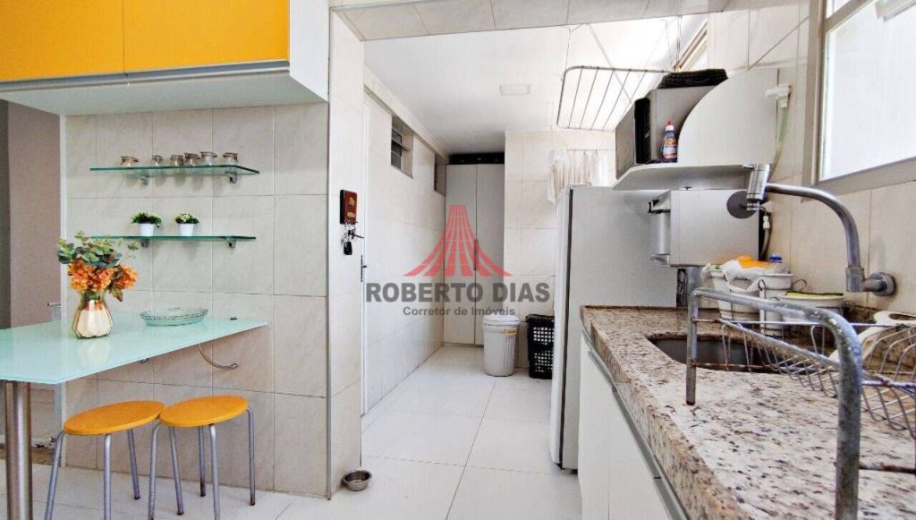 Apartamento à venda com 3 quartos, medindo 127m2, por R$ 450.000 no Cocó – Fortaleza-Ce.