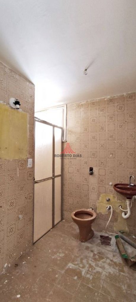 Apartamento térreo, Ed. Sabina, com 3 quartos  à venda, medindo 130 m² por R$ 280.000, Fortaleza-Ceará