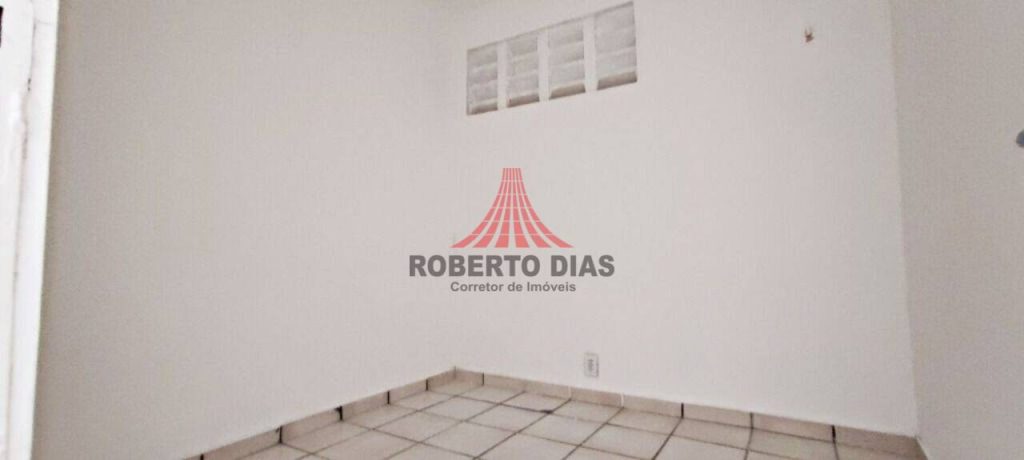 Apartamento térreo, Ed. Sabina, com 3 quartos  à venda, medindo 130 m² por R$ 280.000, Fortaleza-Ceará