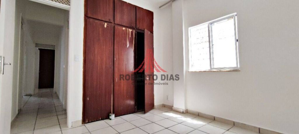 Apartamento térreo, Ed. Sabina, com 3 quartos  à venda, medindo 130 m² por R$ 280.000, Fortaleza-Ceará