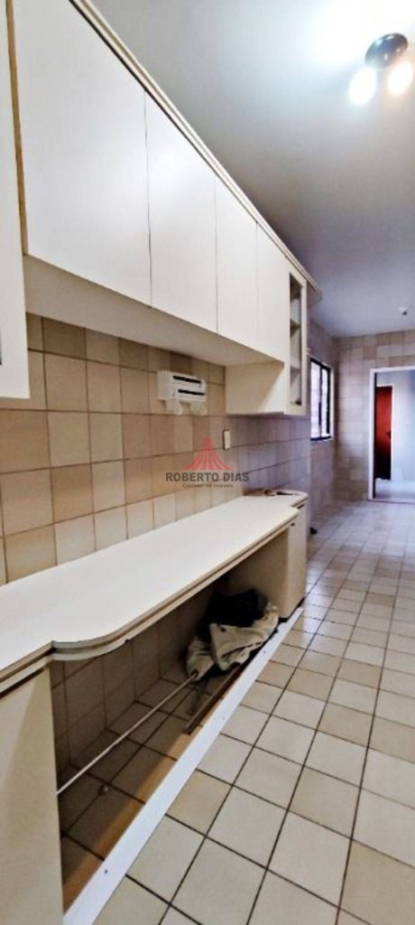 Apartamento à venda, medindo 158m2, 03 suítes, R$ 860.000 – Meireles – Fortaleza-Ceará