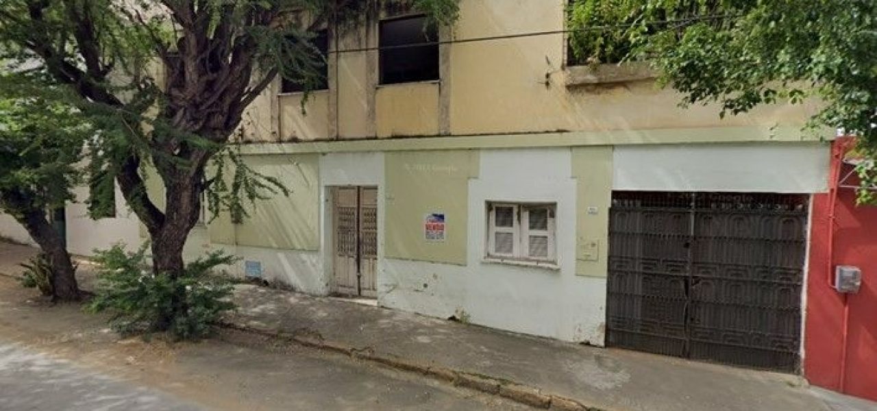 CASA À VENDA COMERCIAL/RESIDENCIAL – R$ 280.000 – CENTRO DE SOBRAL-CE CASA À VENDA COMERCIAL/RESIDENCIAL – R$ 280.000 – CENTRO DE SOBRAL-CE